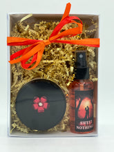 Load image into Gallery viewer, Perfume - Sweet Nothings Perfume/Body Cream Set